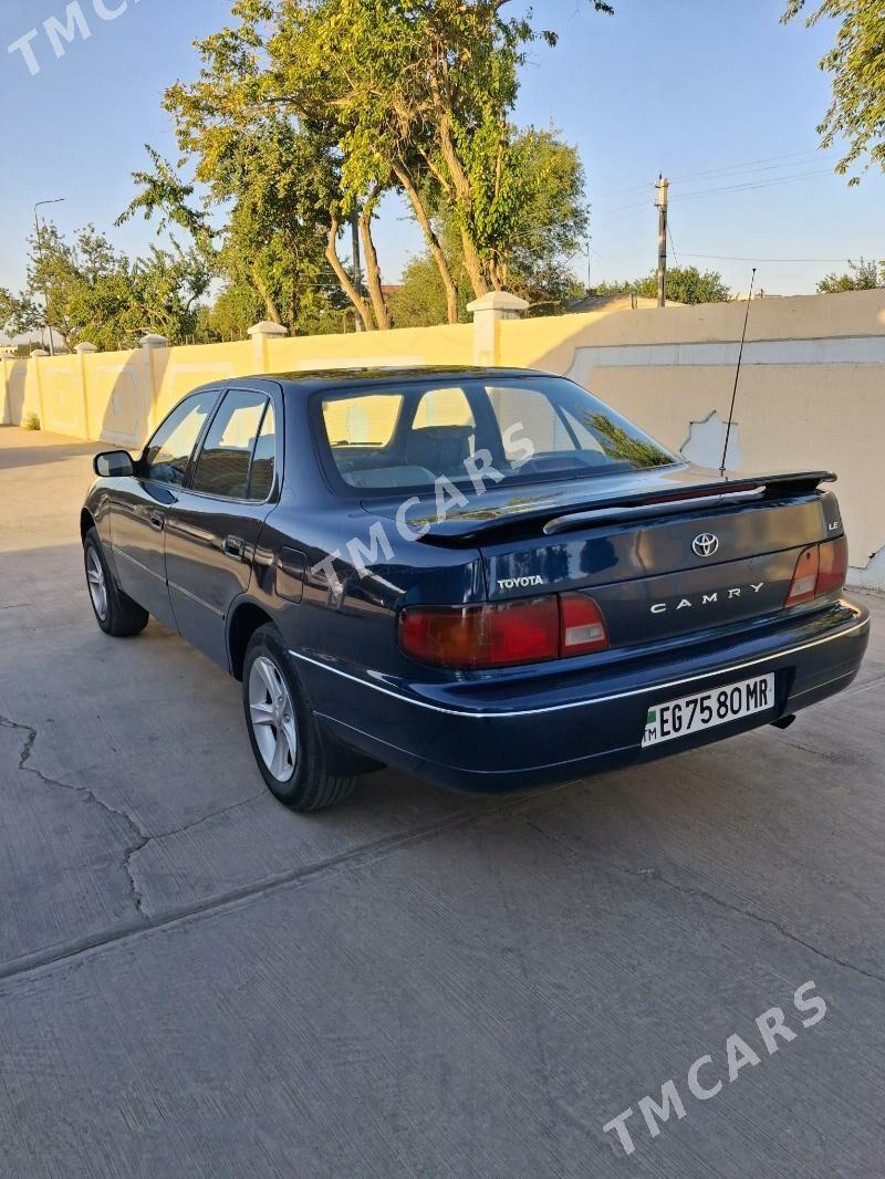 Toyota Camry 1995 - 96 000 TMT - Baýramaly - img 3