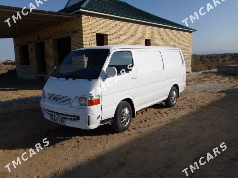 Toyota Hiace 2002 - 135 000 TMT - Мары - img 2