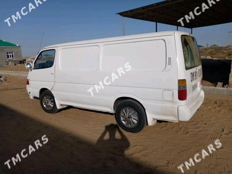Toyota Hiace 2002 - 135 000 TMT - Мары - img 7