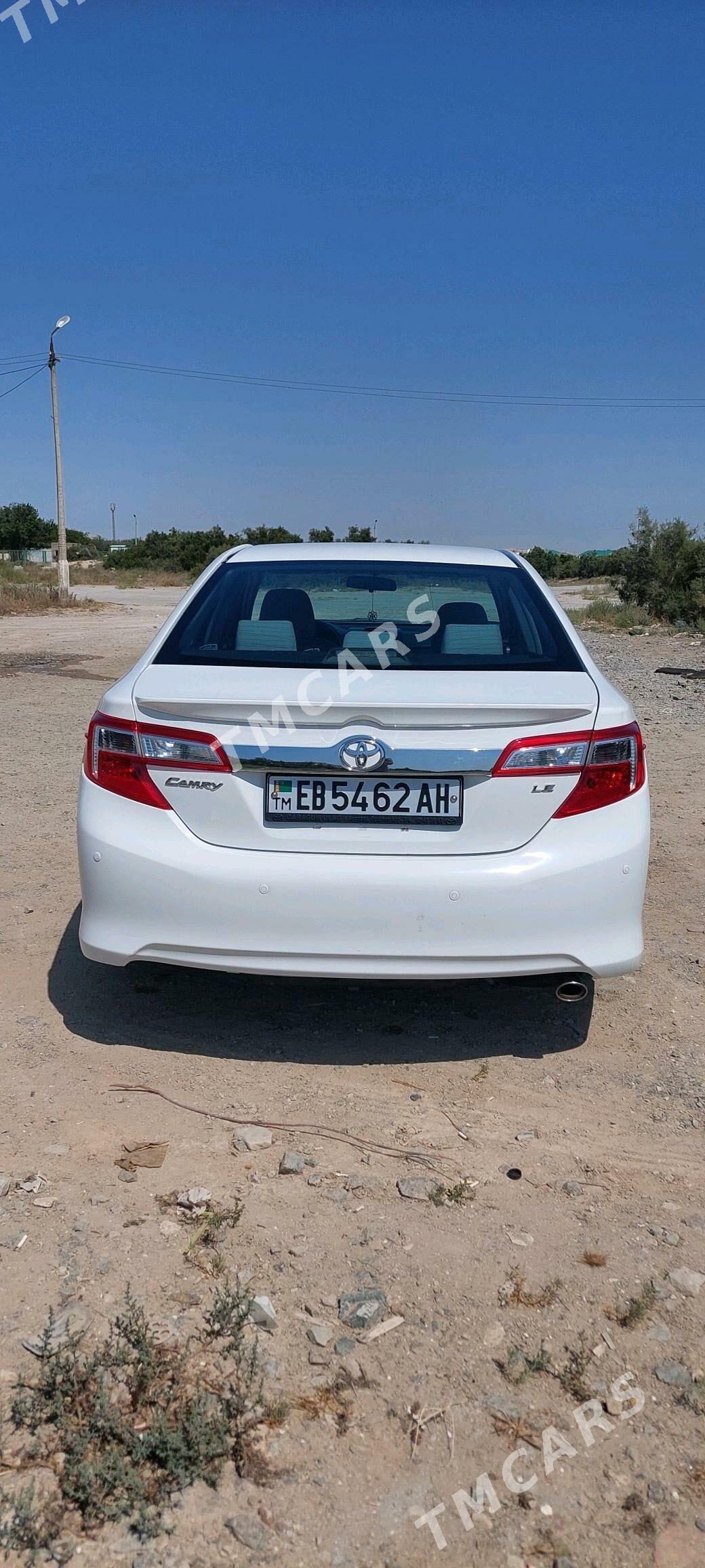 Toyota Camry 2012 - 210 000 TMT - Бабадайхан - img 6