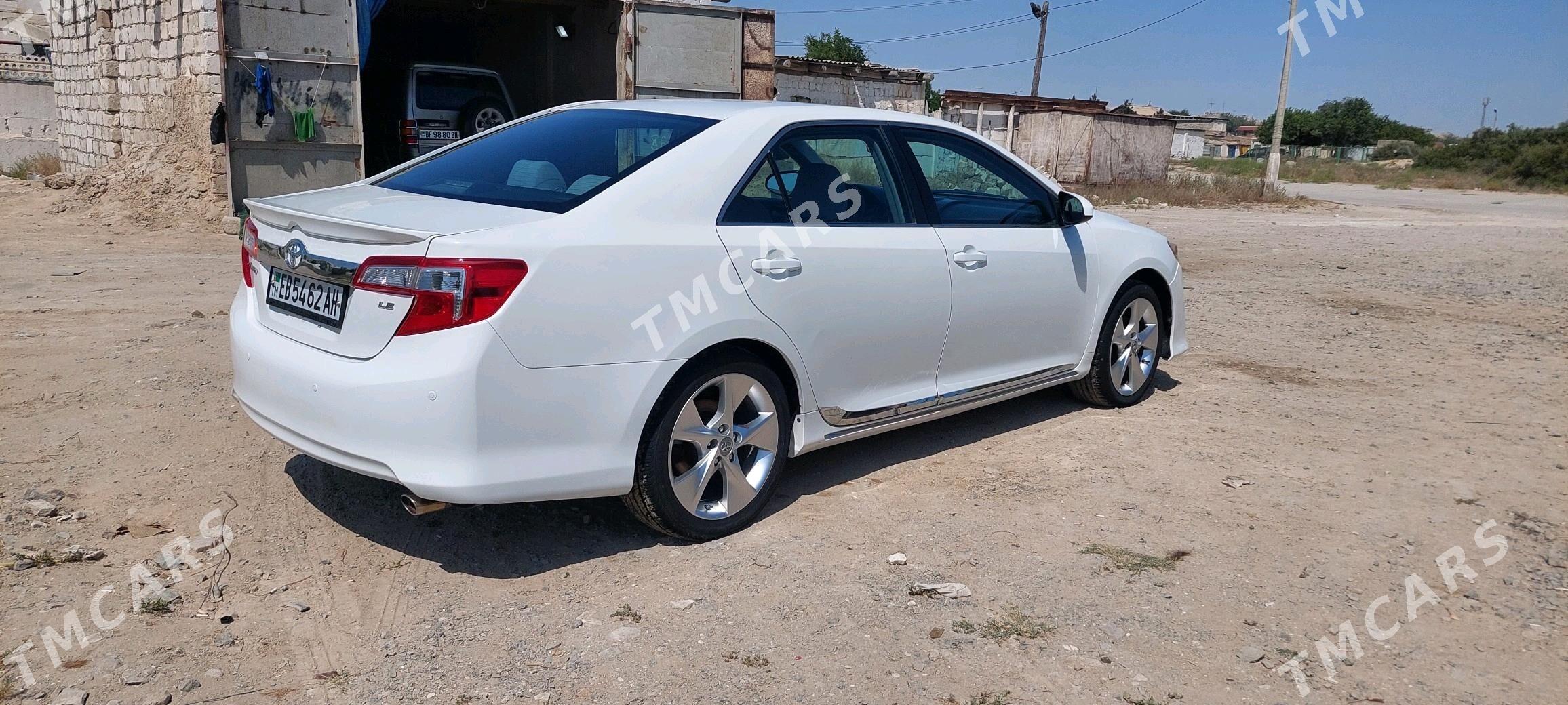 Toyota Camry 2012 - 210 000 TMT - Бабадайхан - img 8