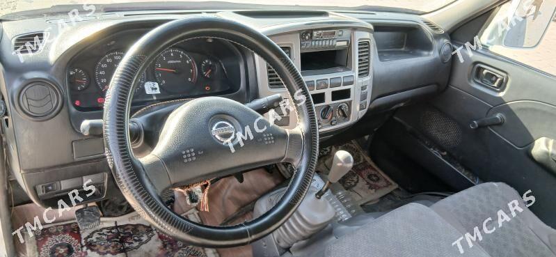 Nissan Urvan 2008 - 120 000 TMT - Murgap - img 4