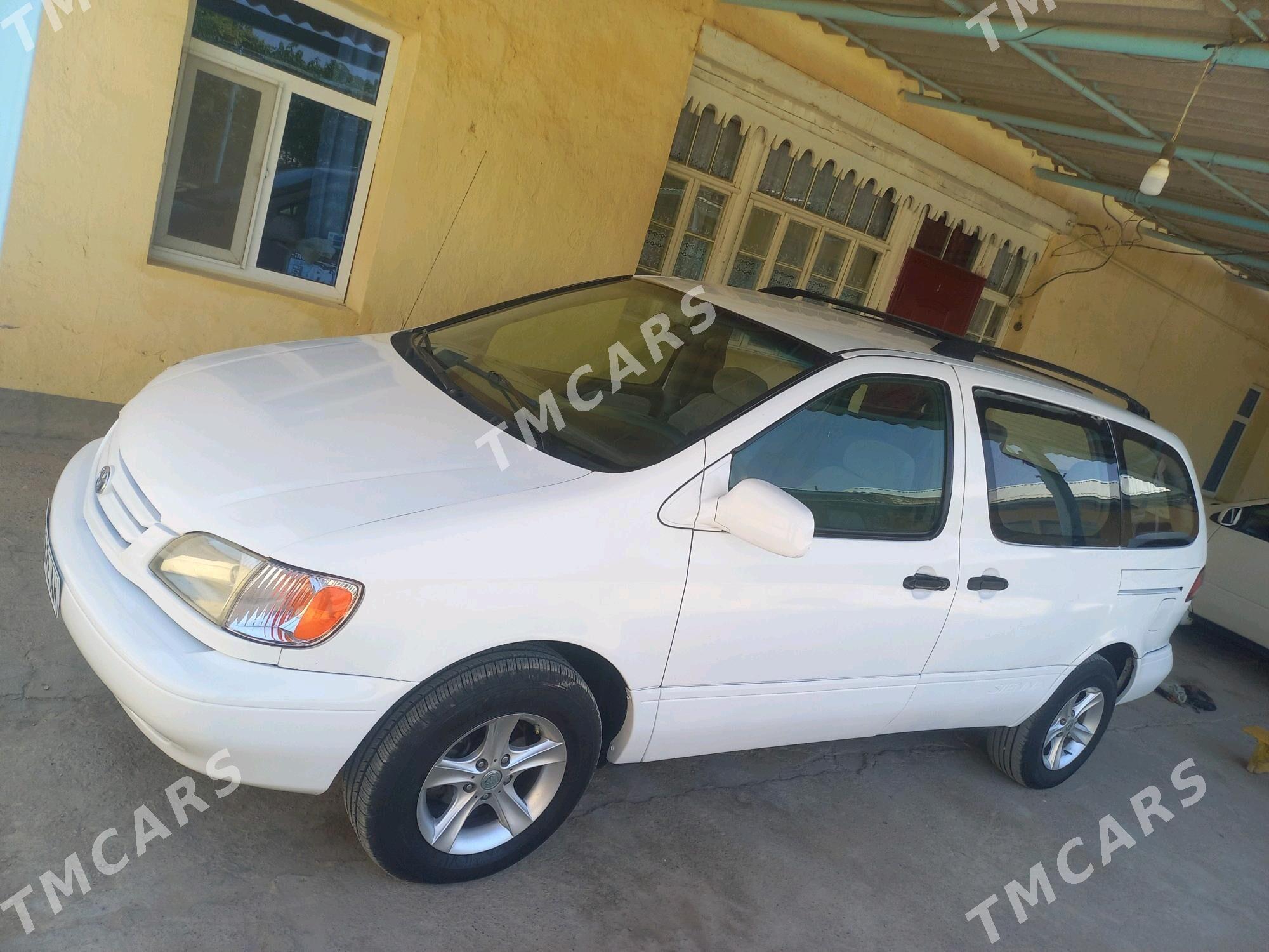 Toyota Sienna 1998 - 125 000 TMT - Кака - img 3