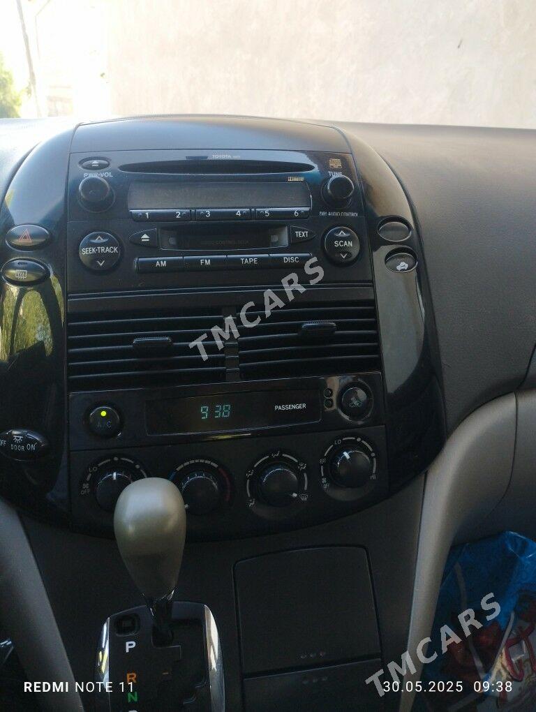 Toyota Sienna 2004 - 265 000 TMT - Кёнеургенч - img 6