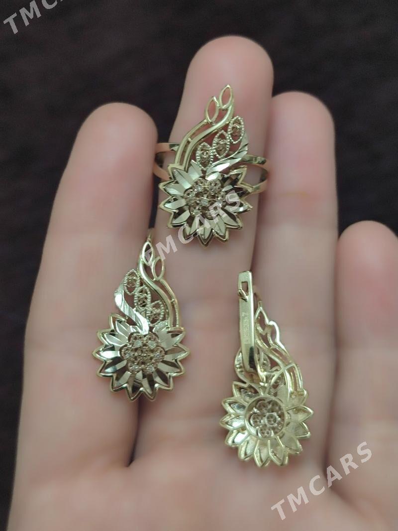 gyzyl kamplekt - Мир 2 - img 3