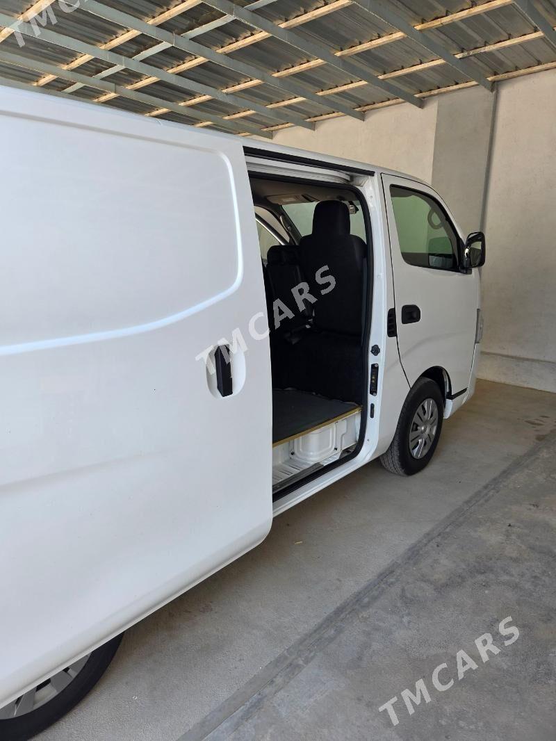 Nissan Urvan 2021 - 319 000 TMT - Mary - img 3