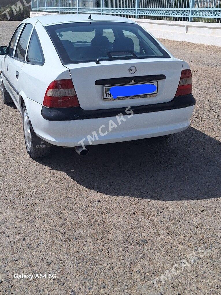 Opel Vectra 1998 - 36 000 TMT - Мургап - img 3