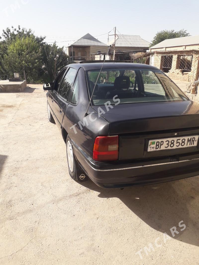 Opel Vectra 1991 - 14 000 TMT - Мары - img 4