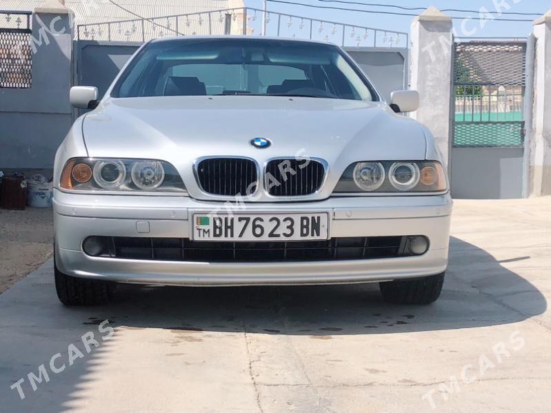 BMW E39 2002 - 112 000 TMT - Балканабат - img 2