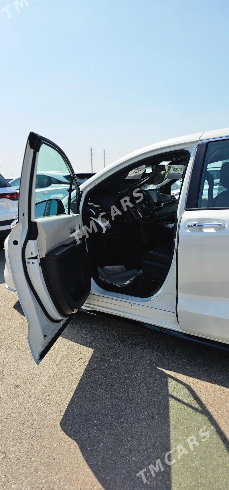 Toyota Sienna 2021 - 911 400 TMT - Ашхабад - img 3