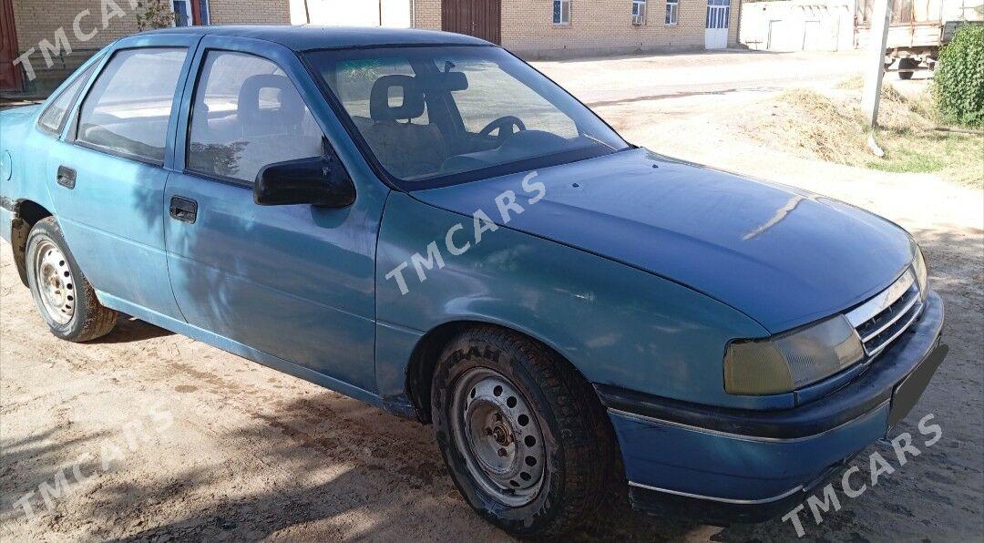 Opel Vectra 1991 - 15 000 TMT - Фарап - img 3