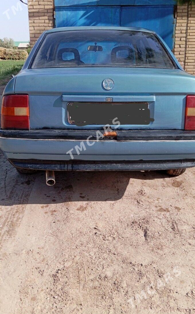 Opel Vectra 1991 - 15 000 TMT - Фарап - img 4