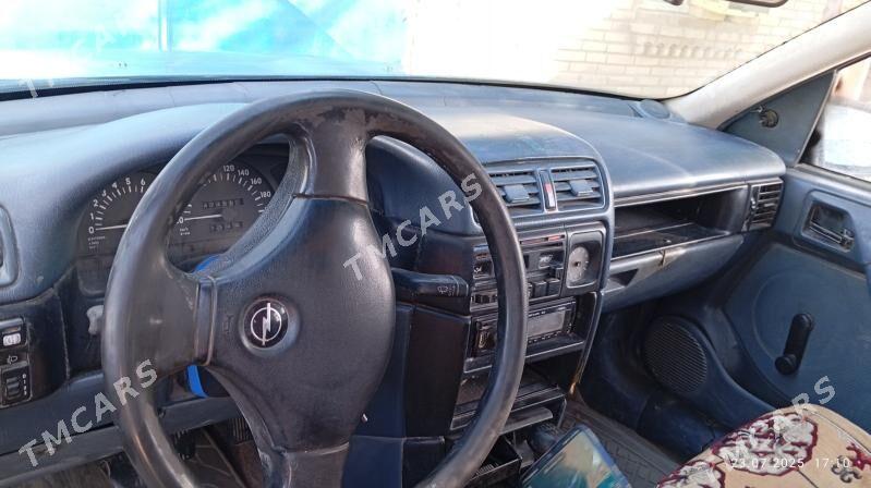Opel Vectra 1991 - 15 000 TMT - Фарап - img 5