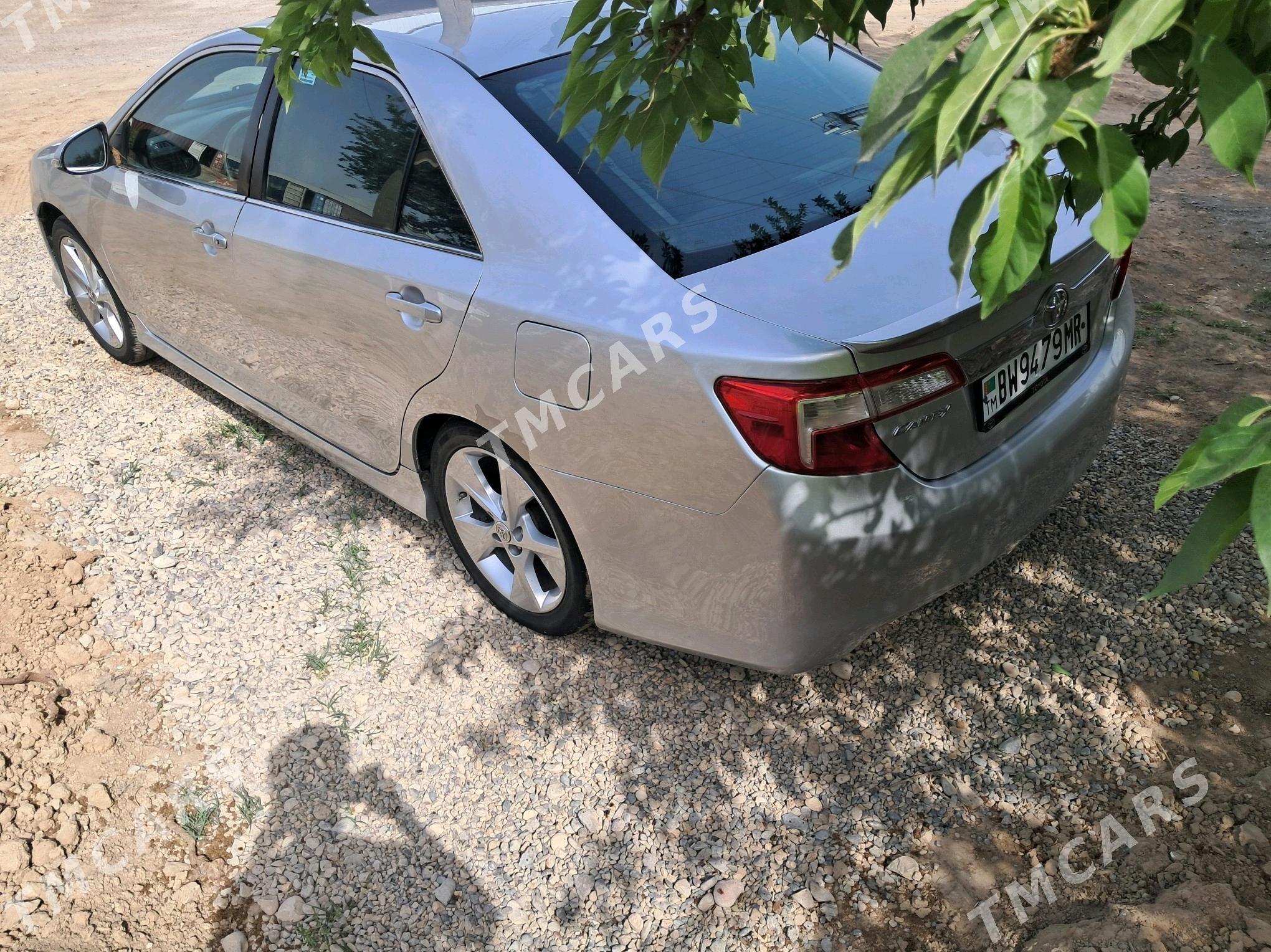 Toyota Camry 2013 - 200 000 TMT - Baýramaly - img 3