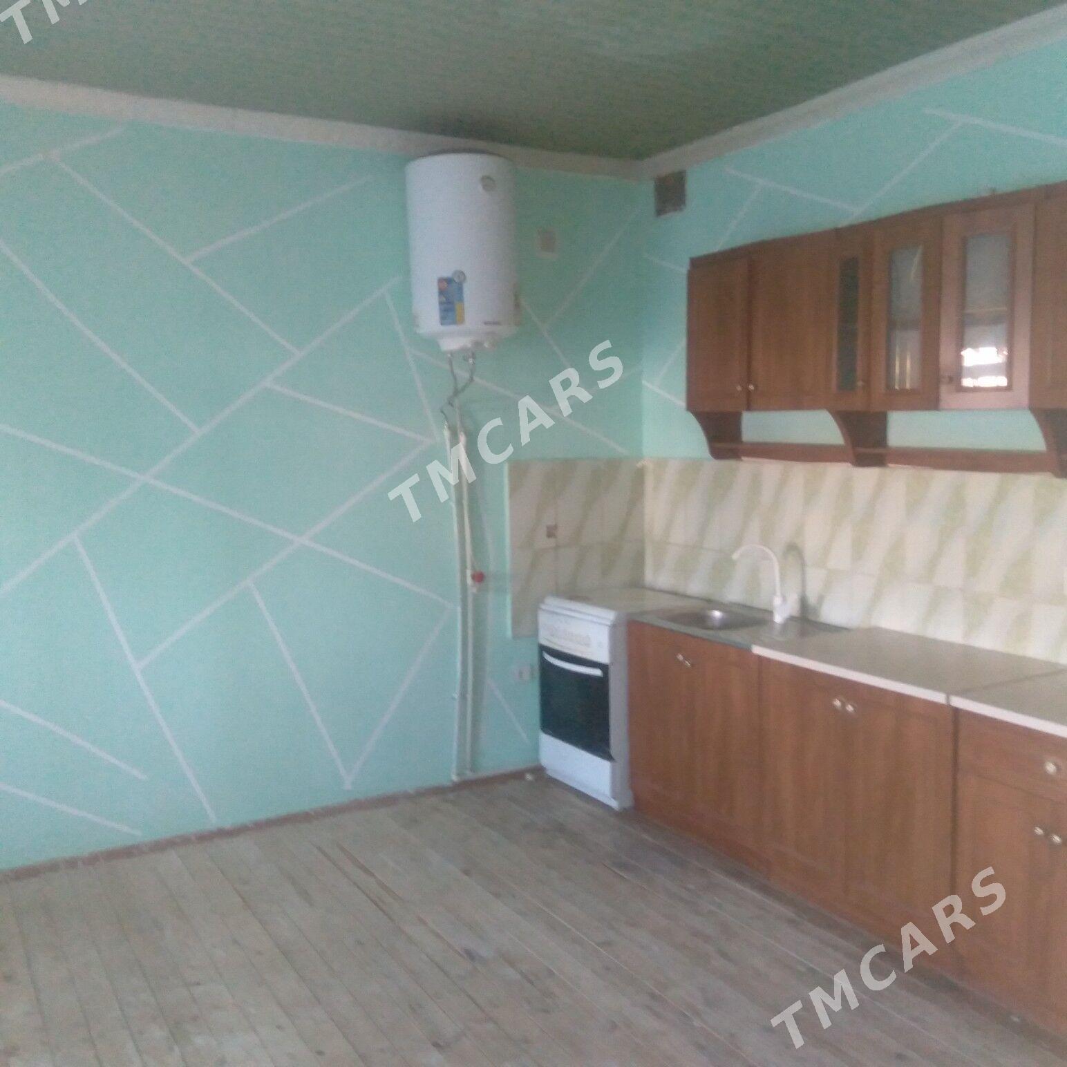 продаю квартиру - Türkmenabat - img 4