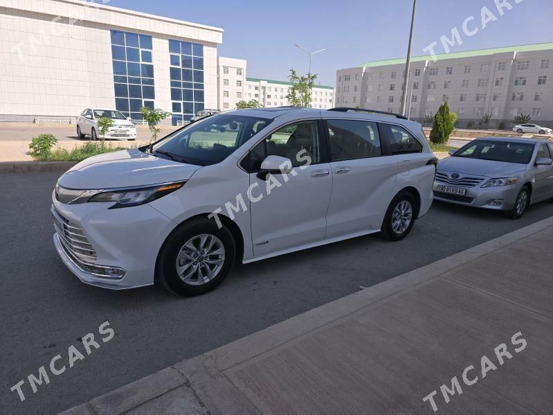 Toyota Sienna 2021 - 465 000 TMT - Ашхабад - img 2
