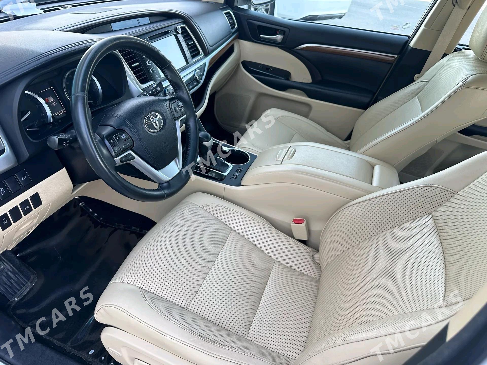 Toyota Highlander 2018 - 470 000 TMT - Türkmenbaşy - img 5
