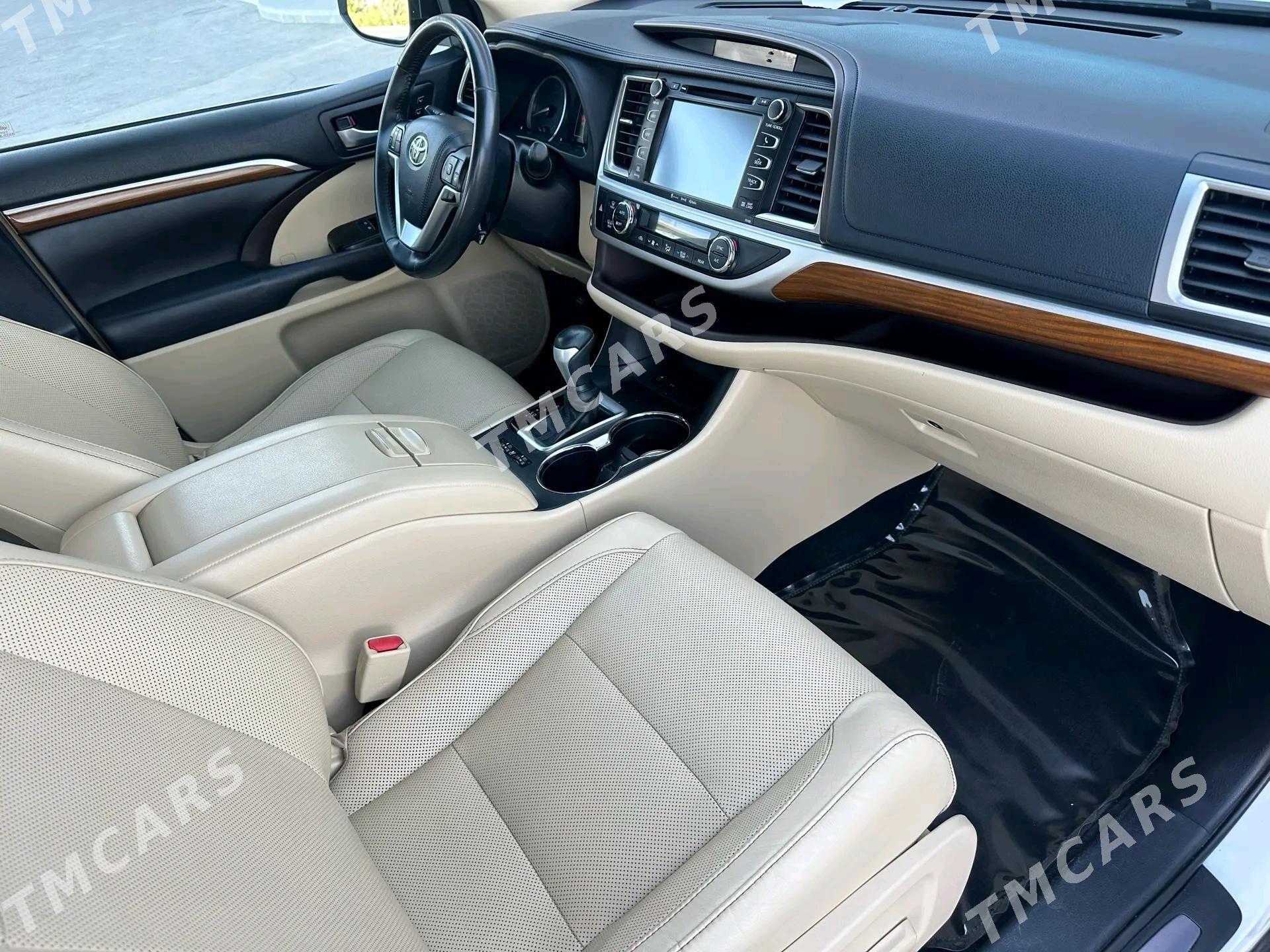 Toyota Highlander 2018 - 470 000 TMT - Türkmenbaşy - img 6