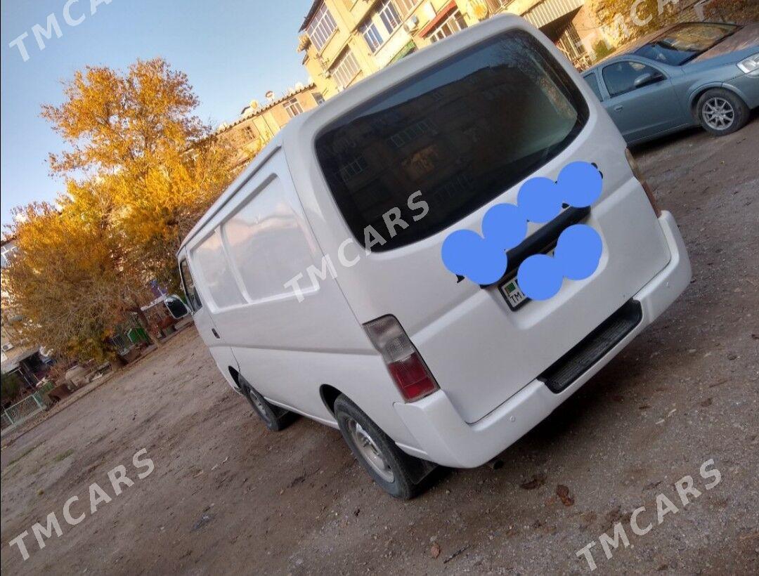 Nissan Urvan 2006 - 110 000 TMT - Türkmenabat - img 3