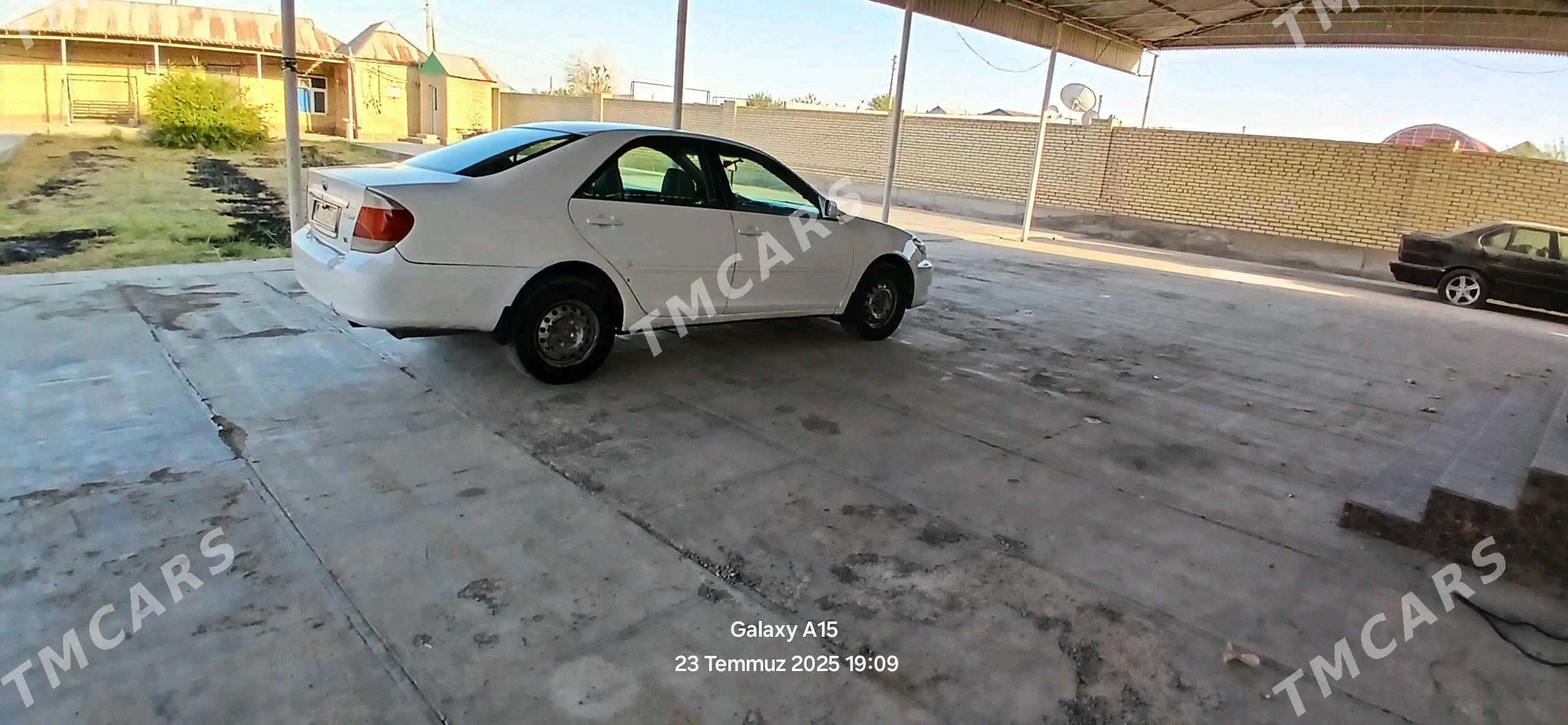 Toyota Camry 2003 - 115 000 TMT - Сакарчага - img 4