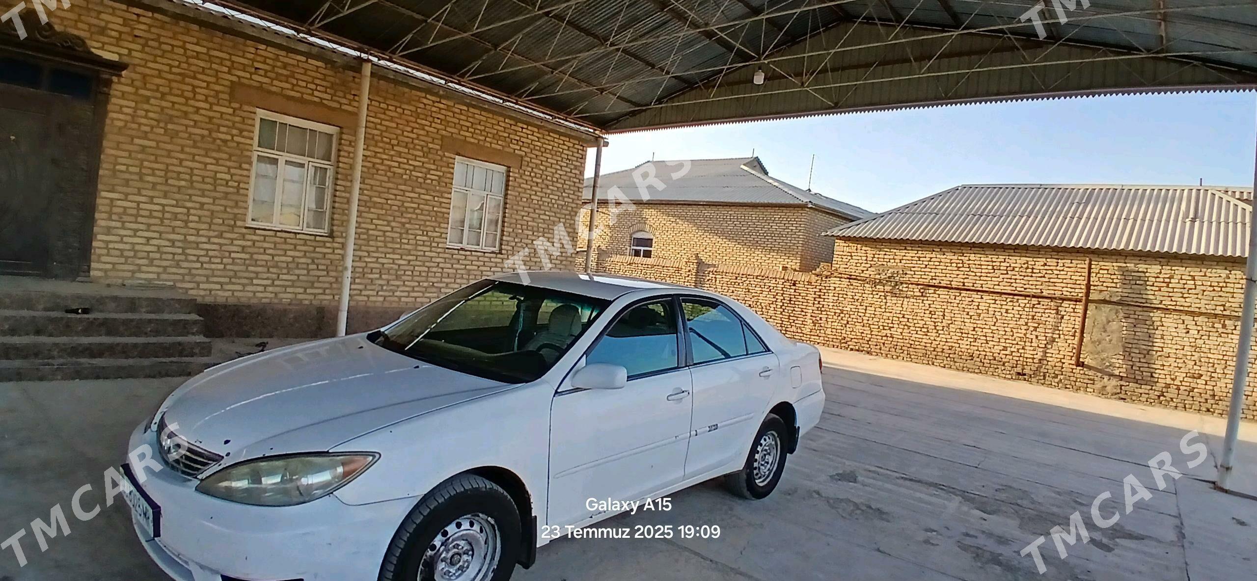 Toyota Camry 2003 - 115 000 TMT - Сакарчага - img 2