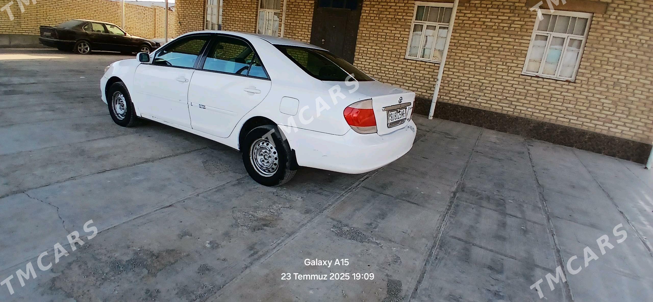 Toyota Camry 2003 - 115 000 TMT - Сакарчага - img 3