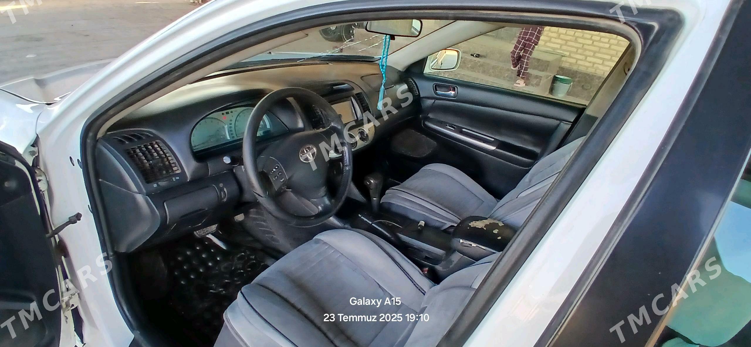 Toyota Camry 2003 - 115 000 TMT - Сакарчага - img 9