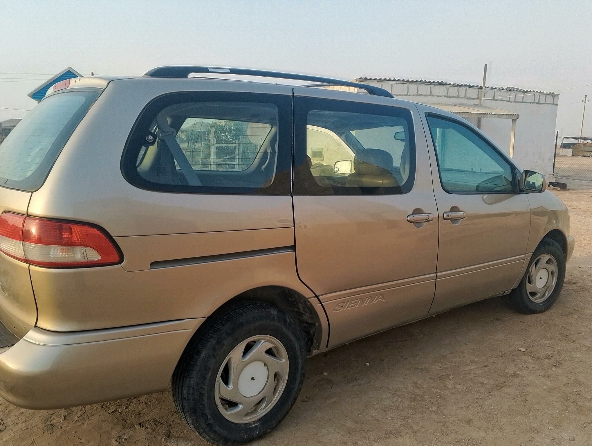 Toyota Sienna 2002 - 140 000 TMT - Etrek - img 3