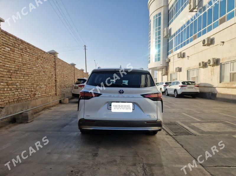 Toyota Sienna 2021 - 700 000 TMT - Мары - img 2