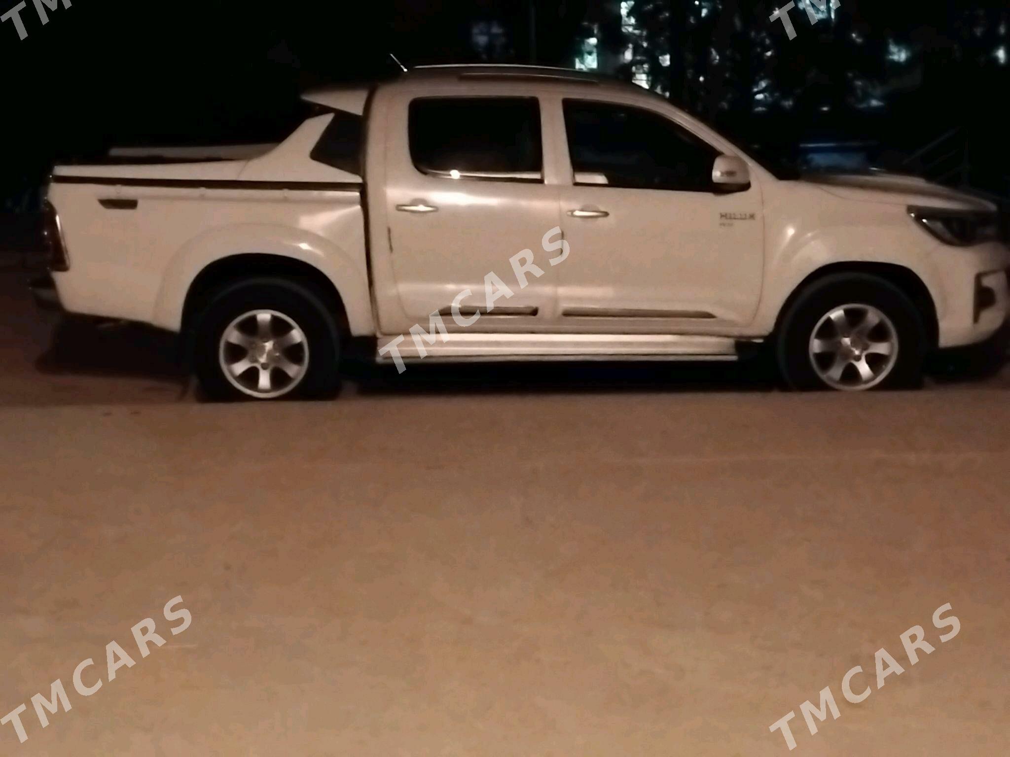 Toyota Hilux 2012 - 340 000 TMT - Гёкдепе - img 7