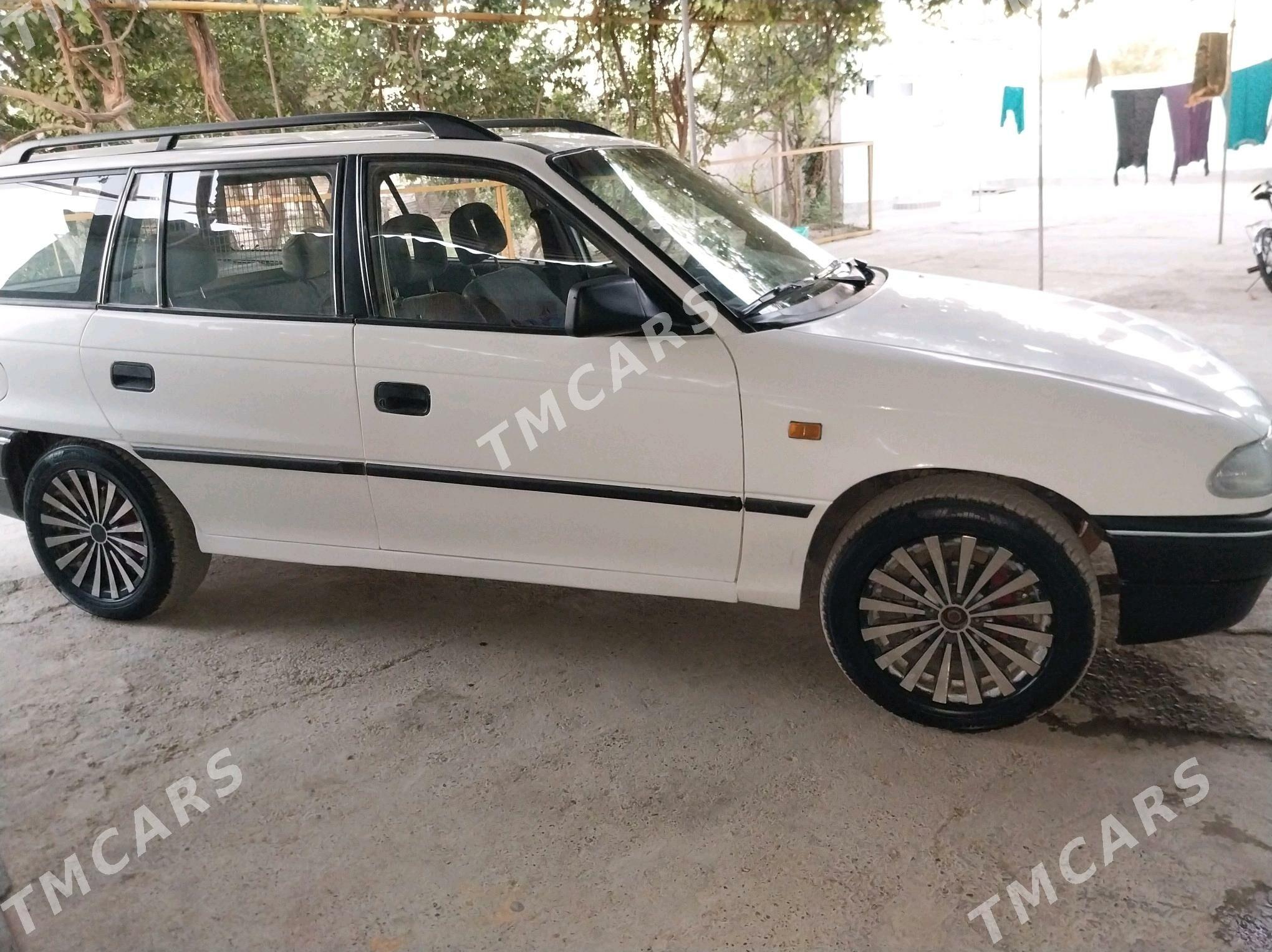 Opel Astra 1993 - 42 000 TMT - Kaka - img 2