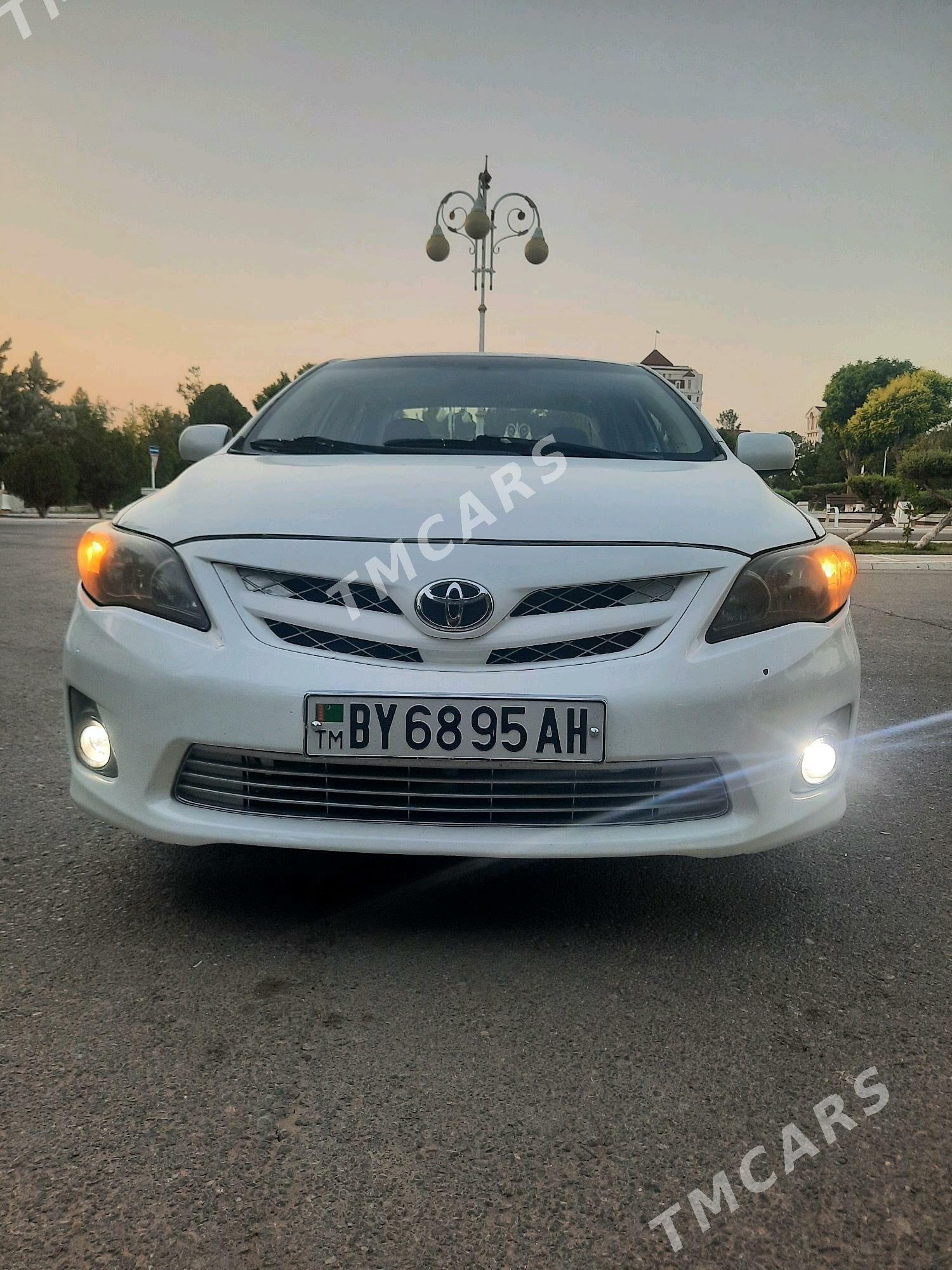 Toyota Corolla 2013 - 170 000 TMT - Гёкдепе - img 3