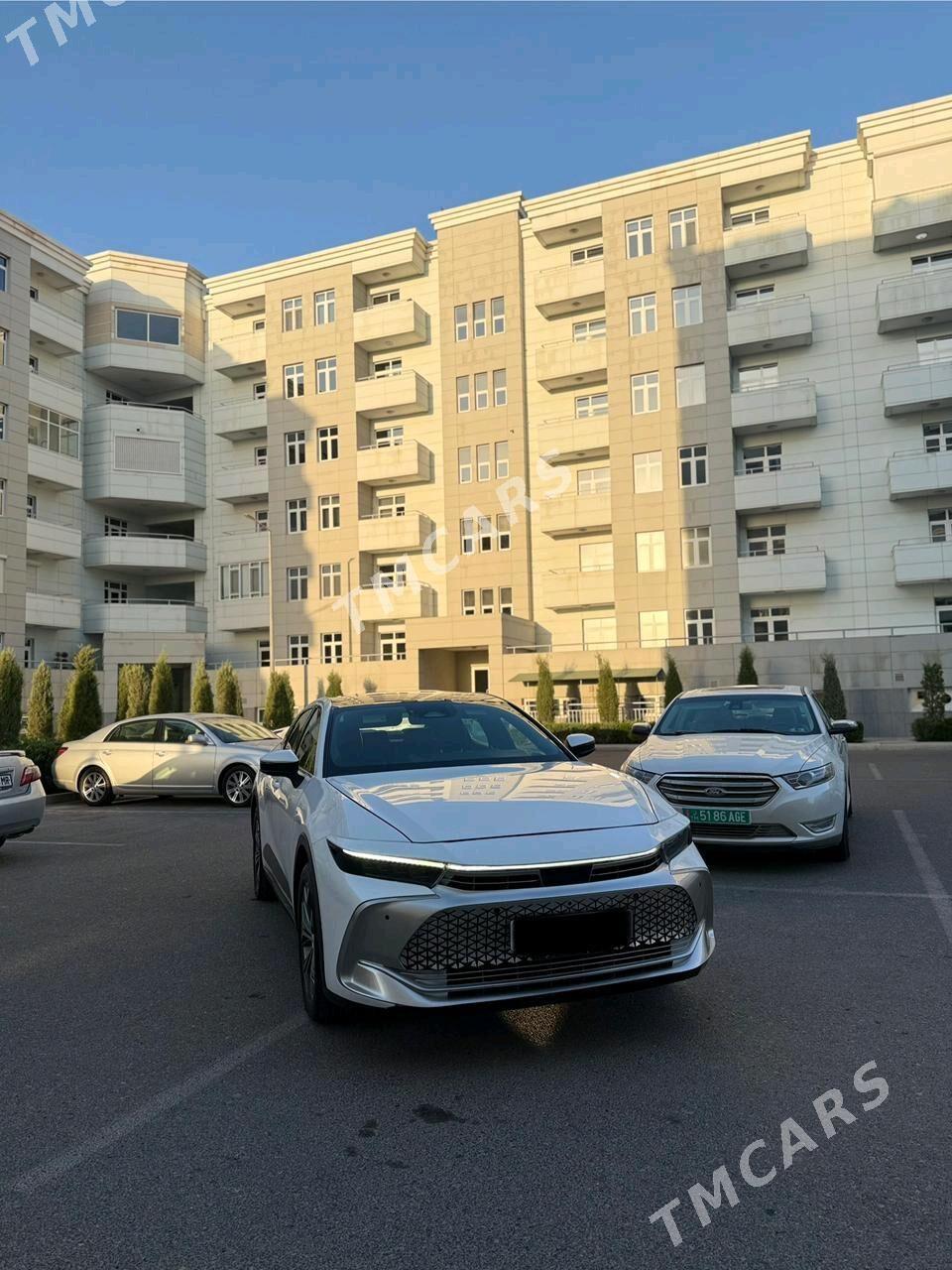 Toyota Crown 2024 - 660 000 TMT - Мары - img 6