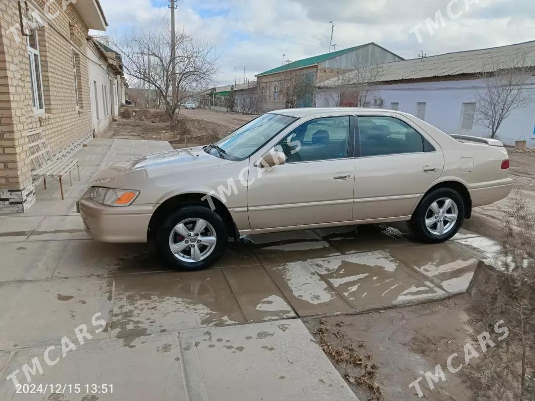 Toyota Camry 1999 - 125 000 TMT - Köneürgenç - img 2