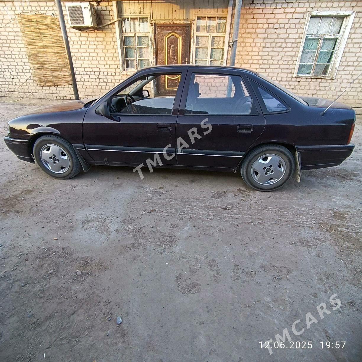 Opel Vectra 1991 - 30 000 TMT - Сакарчага - img 4