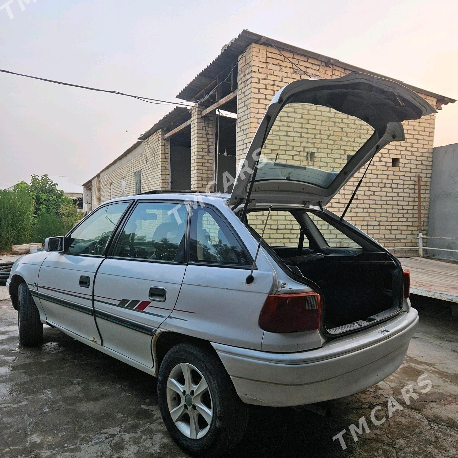Opel Astra 1994 - 30 000 TMT - Köýtendag - img 3