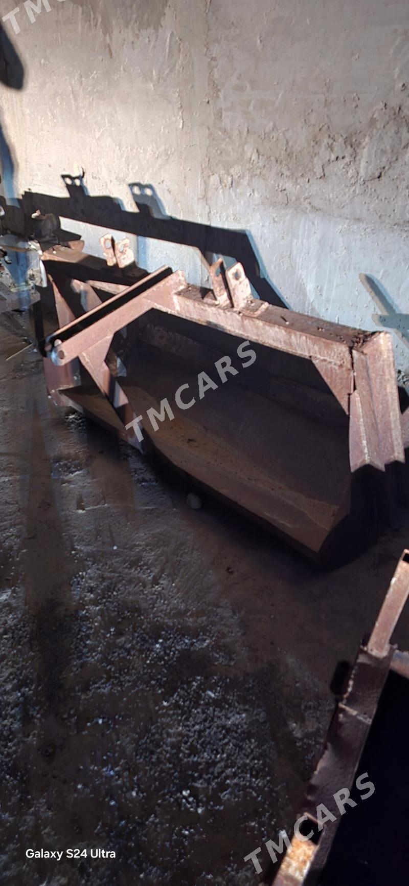 MTZ T-28 2000 - 50 000 TMT - Гёкдепе - img 3