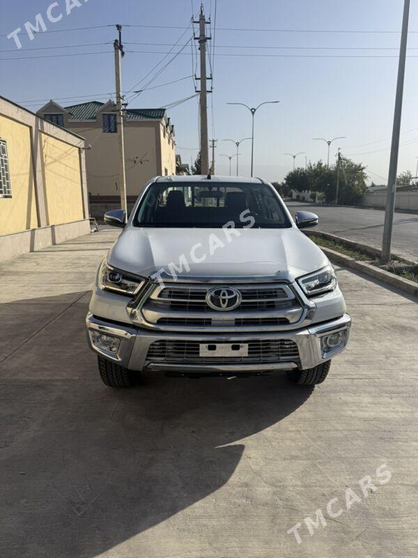 Toyota Hilux 2025 - 676 000 TMT - Aşgabat - img 4