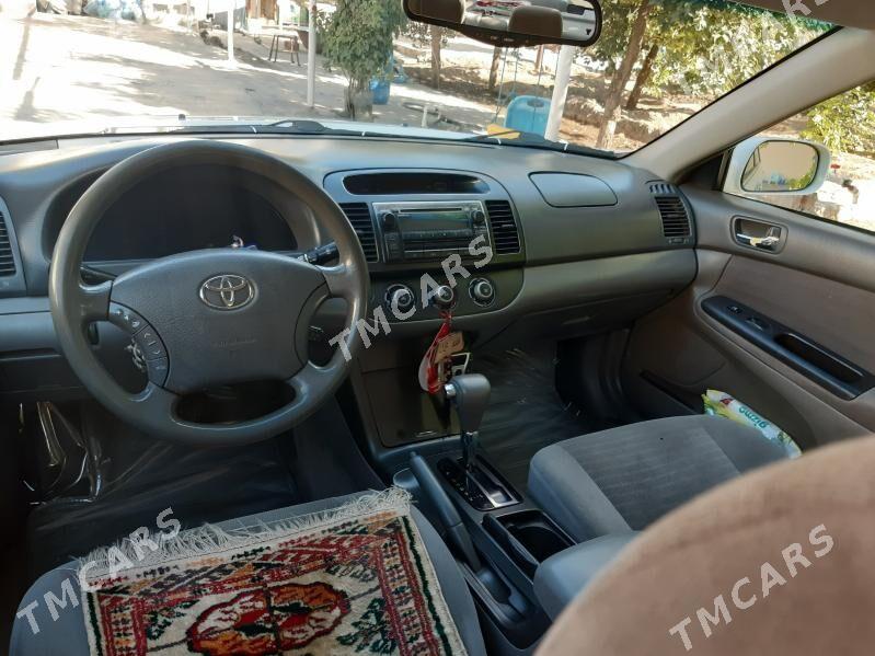 Toyota Camry 2004 - 170 000 TMT - Кëши - img 6
