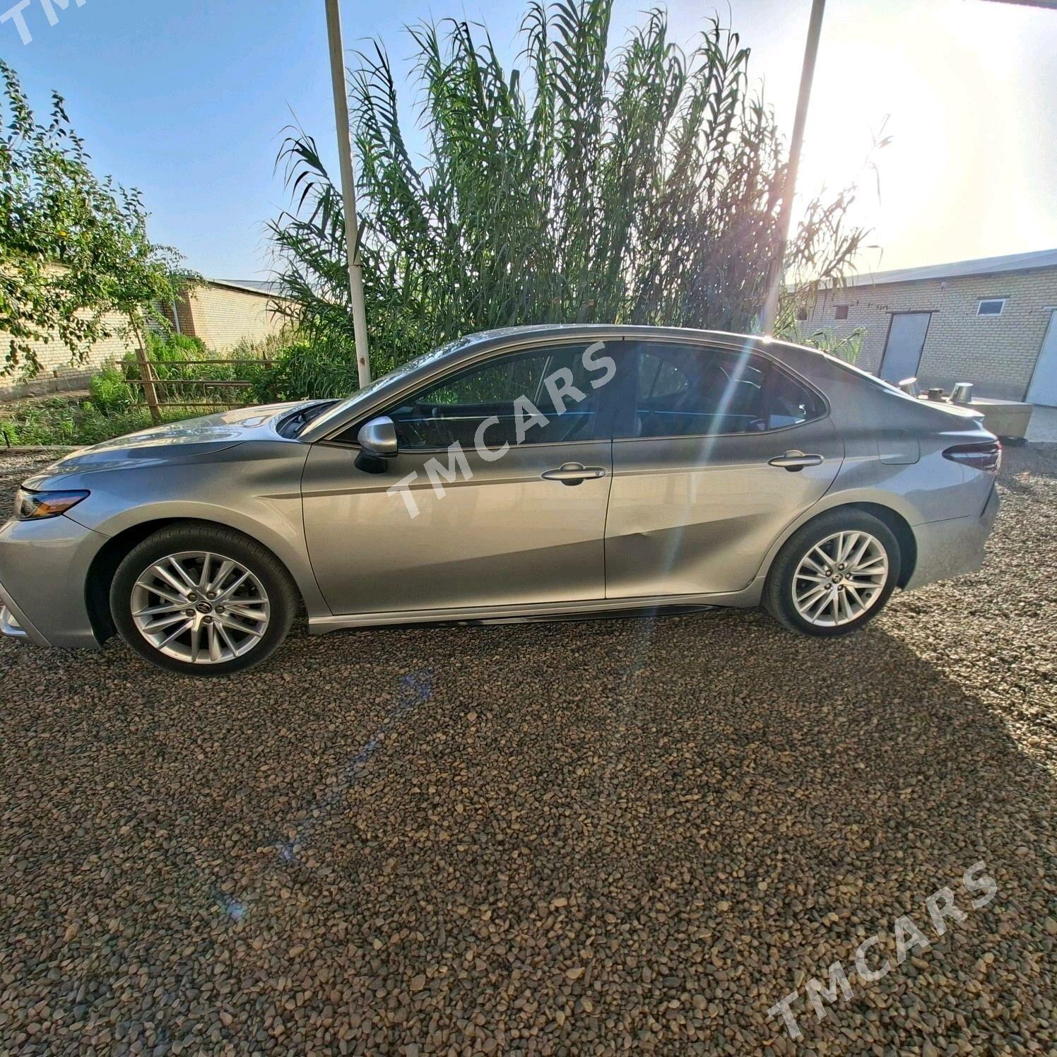 Toyota Camry 2021 - 300 000 TMT - Байрамали - img 2