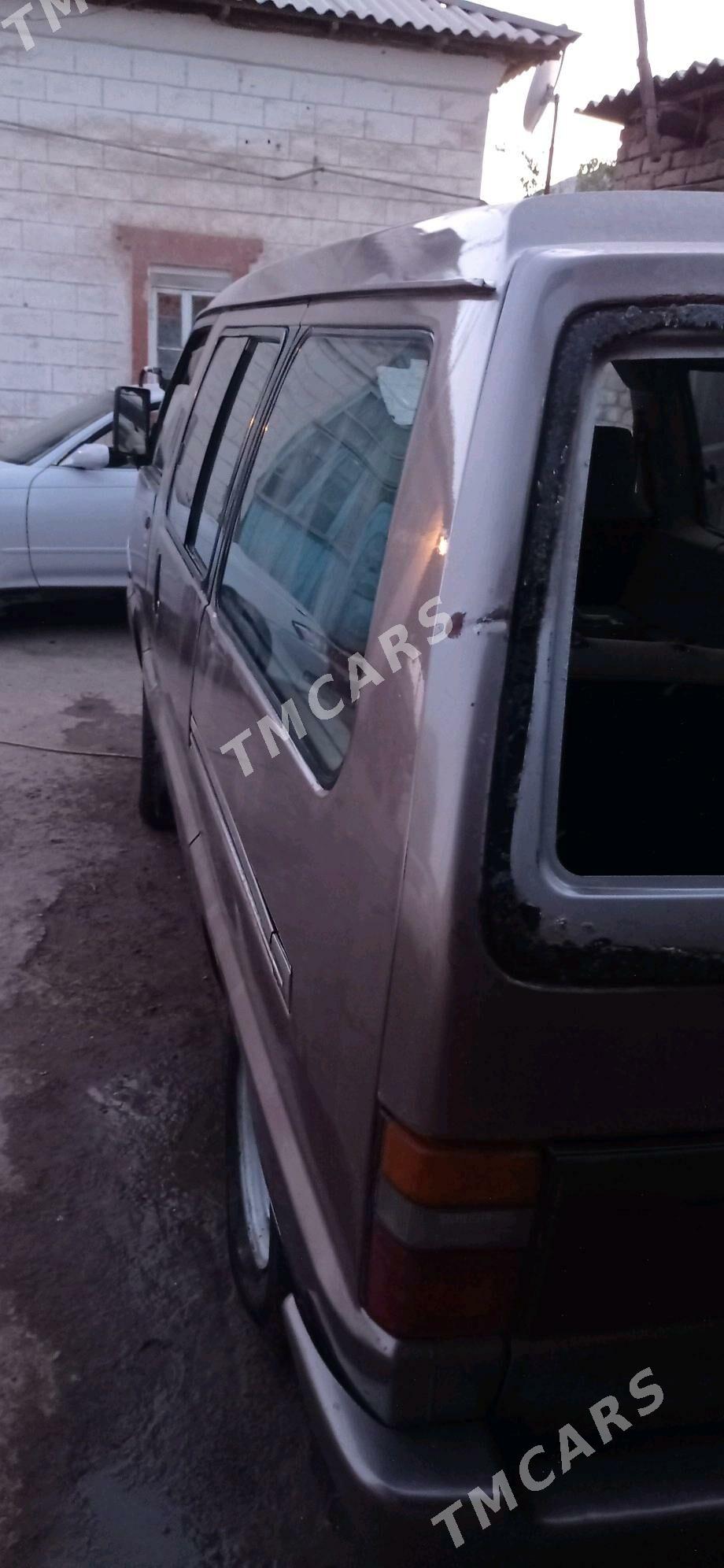 Toyota Hiace 1991 - 24 000 TMT - Мары - img 4
