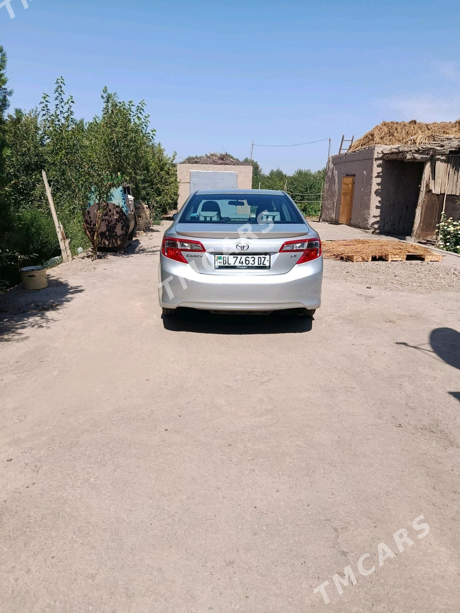 Toyota Camry 2012 - 240 000 TMT - Şabat etr. - img 2