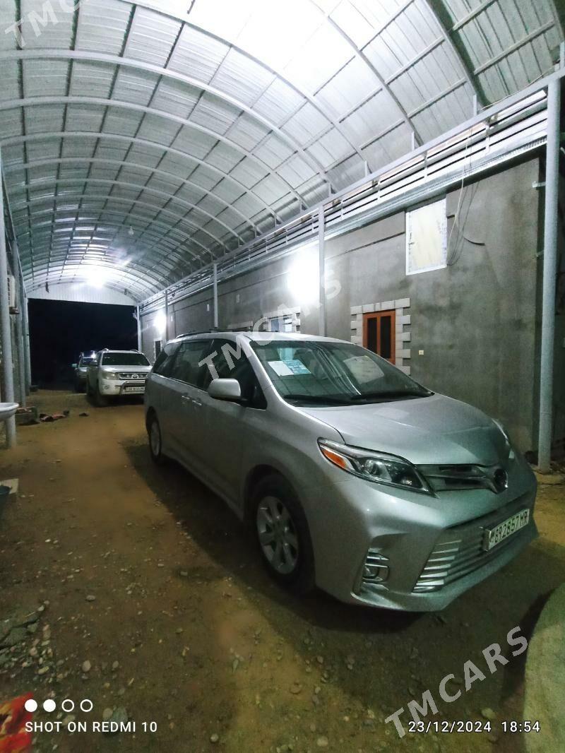 Toyota Sienna 2019 - 400 000 TMT - Tagtabazar - img 9