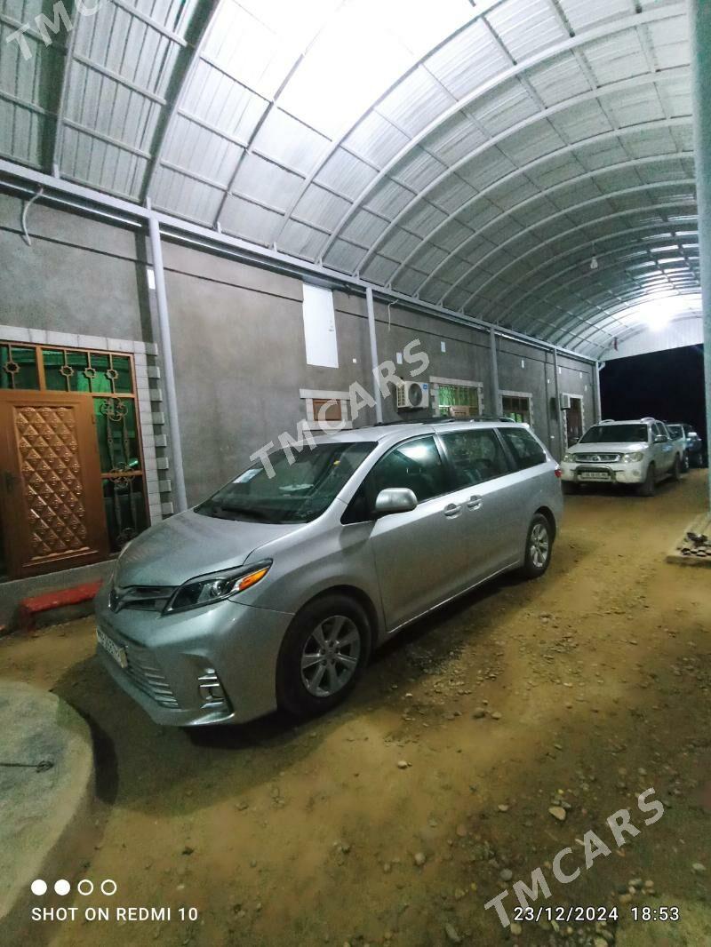 Toyota Sienna 2019 - 400 000 TMT - Tagtabazar - img 4