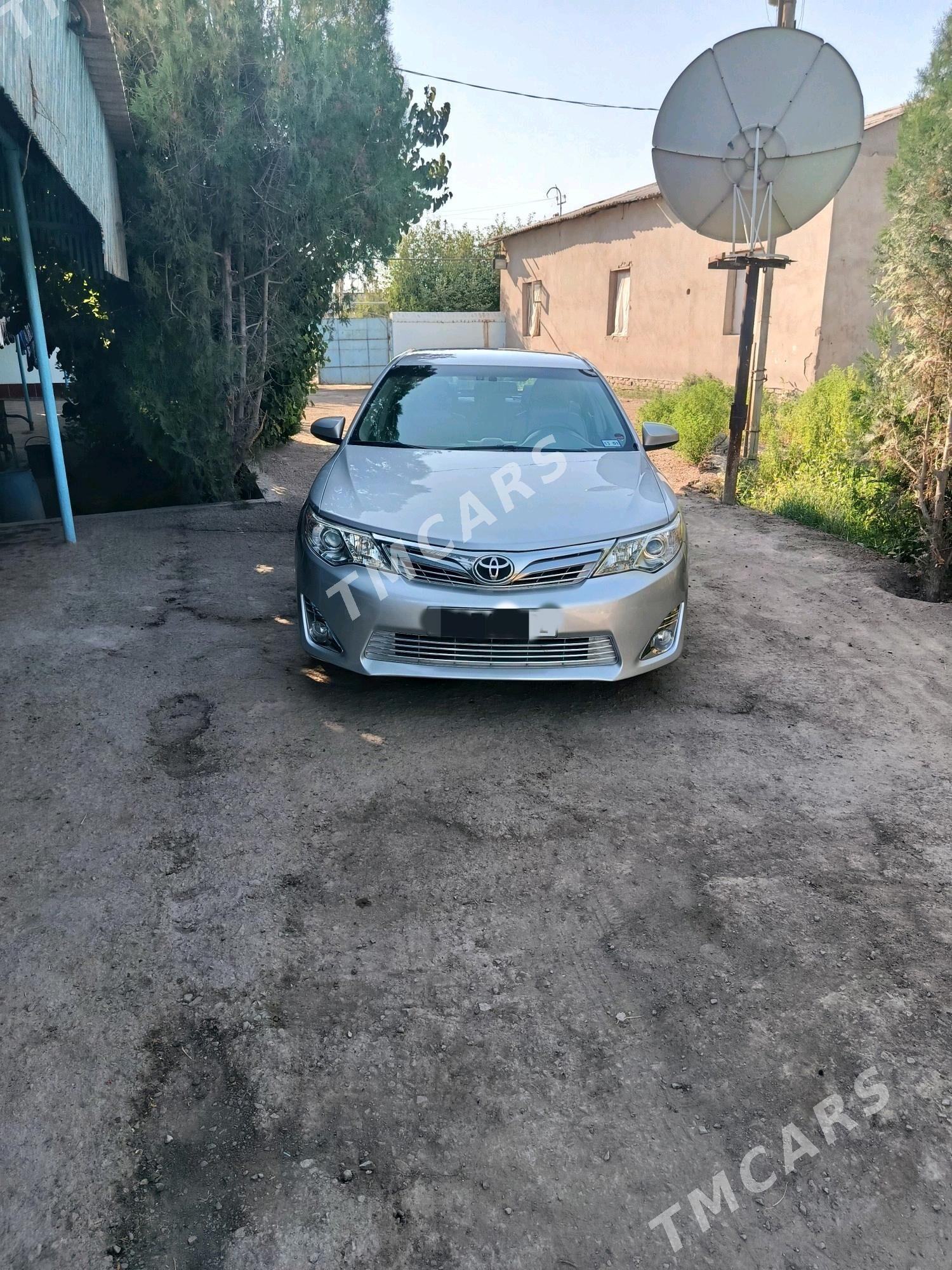 Toyota Camry 2012 - 240 000 TMT - Şabat etr. - img 5