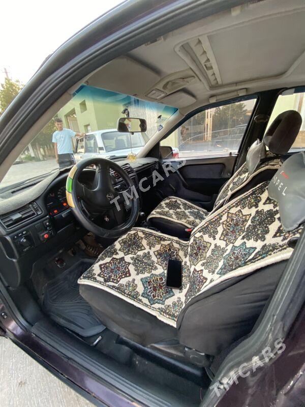 Opel Vectra 1993 - 30 000 TMT - Kerki - img 9