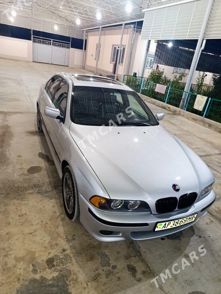 BMW E39 2000 - 135 000 TMT - Туркменбаши - img 3