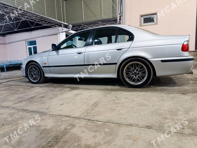 BMW E39 2000 - 135 000 TMT - Туркменбаши - img 6
