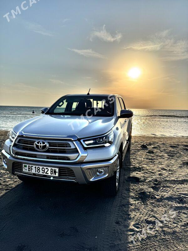Toyota Hilux 2023 - 620 000 TMT - Туркменбаши - img 6