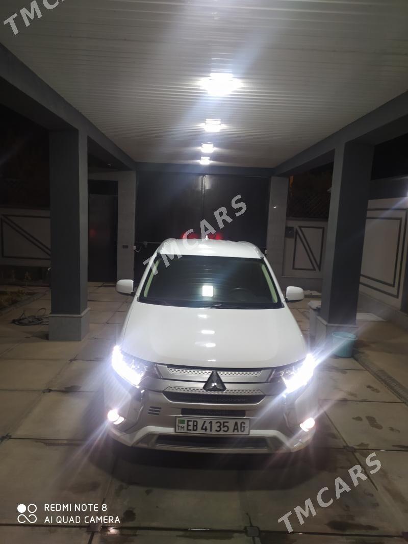 Mitsubishi Outlander 2020 - 255 000 TMT - Ашхабад - img 3